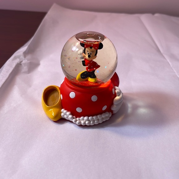 Disney Other - Minnie Mouse Snowglobe